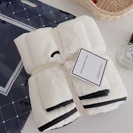 Designer Towel Luxurys Towel Set A C Pure Cotton Designers Face and Bath Towel Soft Wash Bath Home Absorbent Men Women Washcloths D2111038Z High quality material