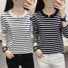 Oversized Autumn Women's T-shirt Korean New Stripe V Neck Tops Plus Size 5XL Casual Loose Female Long Sleeve Cotton TShirt 210412