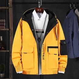 Autumn Men Casual Jacket Outdoor Windbreaker Harajuku Cargo Jackets Mens Loose Print Hooded Outwear Coat Hip Hop Multi-pocket 211126