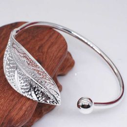 Fashion Leaf Charm Bracelets & Bangles for Women Wedding Bangle Cuff Bracelet Jewelry for Women Gift Wholesale Q0719