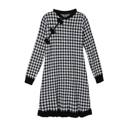 Women Black And White Pink O Neck Knitted Long Sleeve Buttun A Line Elegant Mini Dress Female Plaid D2050 210514