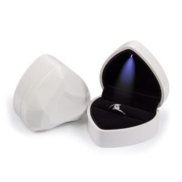 Luxury Heart-Shaped LED Light Wedding Ring Box With Display Storage Jewellery Decoration Pendant Bag Birthday Gift Wrap