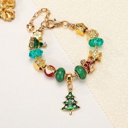 -Bijoux à la main en gros Charme Bracelets Style européen Bricolage Grand trou Perle Bracelet Cadeaux de Noël pour femmes Sapin de Noël Pendentif Rouge Fruit 3D Star