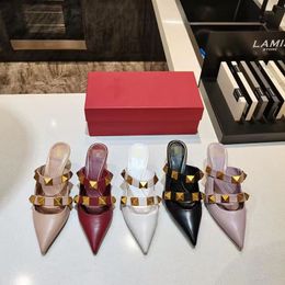2021 sandali da donna con rivetto design classico materiale pergamena comodo tacco alto lusso elegante, degno della tua taglia 35-41