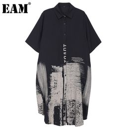 [EAM] Women Black Big Size Letter Print Casual Dress Lapel Short Sleeve Loose Fit Fashion Spring Summer 1DD7147 210512