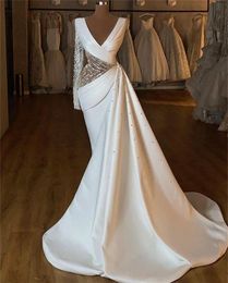 Crystal Designer Mermaid Evening Dresses With Detashable Train Beads Sequins Prom Dress Sexy V Neck Formal Pageant Gown Custom Made Party Wear Robe de mariée