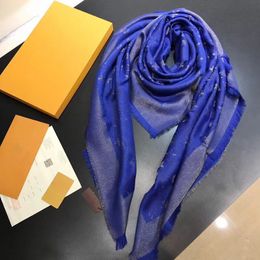 Soft and Warm Silk simple Retro style accessories for womens Twill Scarve Scarf Designer Fashion real high-grade scarves 2SMZ2