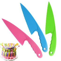DIY Kitchen Knife For Kids Safe Lettuce Salad Tools Knives Serrated Plastic Cutter Slicer CakeBread Knifes Breakfast Cake Tool WLL703
