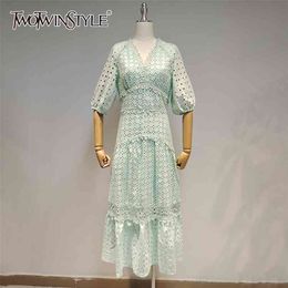 Hollow Out Patchwork Lace Dress For Women V Neck Short Sleeve High Waist Elegant Dresses Female Fashion 210520