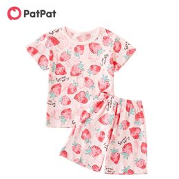Summer Kids Girl Strawberry Allover Print Tee and Shorts Set 210528