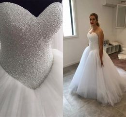 2022 White Pearls Wedding Dress Princess Strapless Corset Back Tulle Draped Bridal Dresses Womens For Bride Party