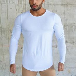 Muscleguys Fitness Long Sleeve T Shirts Men Autumn New Slim Fit Cotton Bodybuilding Top Male O-neck T Shirt Plus Size 210421