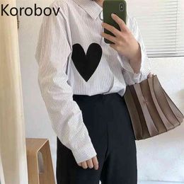 Korobov New Korean Style Striped Shirts Women Black Love Heart Pattern Long Sleeve Blouse Female Casual Loose Blusas Mujer 210430