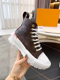 Luxury Designers Squad Sneaker Boots Lady High Top Chunky Calfskin Martin Winter Ladies Silk Cowhide Leather Platform Flat Beaubourg Sneakers