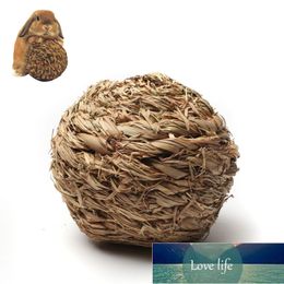 10cm Pet Chew Toy Natural Grass Ball with Bell for Hamster Guinea Pig for Tooth Cleaning