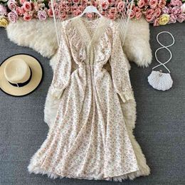 Women's Spring Ruffle V-neck Floral Chiffon Lace Splicing Long Sleeve Bottomed Dress D072 210507