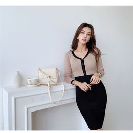 Han Mo make v-neck long-sleeve bag of cultivate one's morality hip knitted dress knitting Cotton Striped Sheath 210416