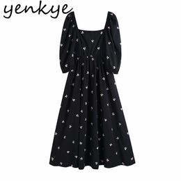 Vintage Black Floral Embroidery Dress Women Sexy Square Neck Puff Sleeve A-line Long Summer Vestido 210430