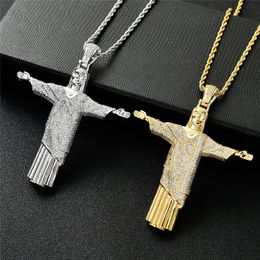 Nuova collana con pendente grande croce di Gesù ghiacciato per uomo Hip Hop 2 colori Moda CZ Gioielli in pietra per le donne Regalo Corda Kalung Punk Regali per feste