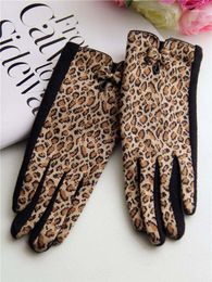 Classic Leopard Print Bowknot Gloves Vintage Ladies Wool Cashmere D191