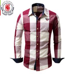 FREDD MARSHALL Plaid Shirt Men Shirts Men Dress Long Sleeves Pure Cotton Camisa Masculina Casual Mens Shirts Para Hombre FM099 210527