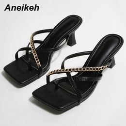 PU Women's Shoes Summer Thong Slippers Thin High Heel Fashion Slides Ladies Party Novelty Metal Decoration Shallow 210507