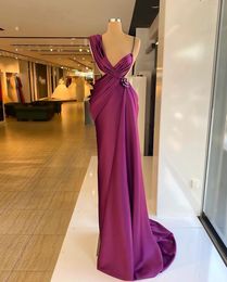 Unique Design V-neck Evening Dresses Purple Sain Pleats Style Prom Gown for Formal Occasions Custom Made