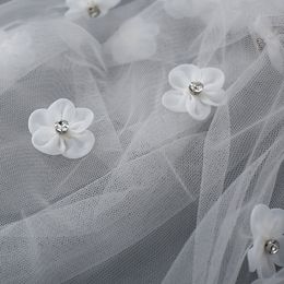 Simple Wedding short-Veils Hand Made Flower pearls Lace Applique One Layer cut edge Cheap Bridal Veil