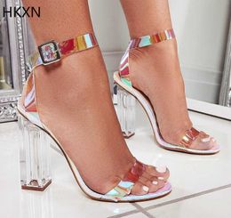 High Quality 2021 PVC Clear Transparent Strappy Buckle Sandals Women Sandals Shoes Celebrity Wearing Simple Style High Heels Y0721