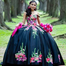 Charro Quinceanera Dresses Beaded Floral Applique Sweet 16 Birthday Wear Black Mexican robe princesse femme Prom Gowns