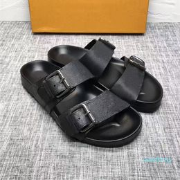 2021 Sliders Mens Sandálias de Verão Sandálias de Praia Senhoras Flip Flops Locais Clássicos Mono Grama Slides Brown Chaussures Sapatos com Caixa