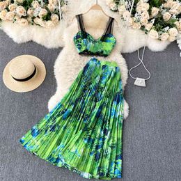 Spring Autumn European and American Ins Holiday Style Suit Lace Camisole Short Top High Waist Pleated Skirt C271 210507