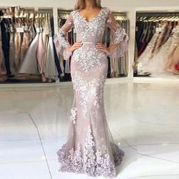 Classic Lace Mermaid Mother Of The Bride Dresses Autumn 2021 Flare Sleeve Long Wedding Guest Gowns Sexy V-Neck Low Back Evening Prom Dress