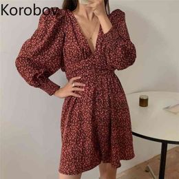 Korobov Korean Chic Vintage Elegant Print Dress Office Lady Long Sleeve Sexy V Neck Dresses Autumn New Vestidos Femme 210430