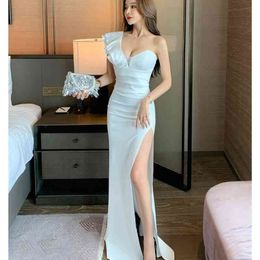 long low-cut night sexy dress Office Lady Polyester Sheath Solid Short Zippers Knee-Length Regular 210416