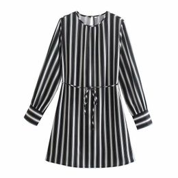 Streetwear Women Black And White Striped Dress Fashion Ladies O-Neck Elegant Female Chic Sashes Shirt-es 210527