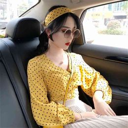 Fashion Women Polka Dot Print Blouse Shirts Office Lady Casual V-Neck lantern Sleeve Blouses Vintage Female Chic Short Tops 210510