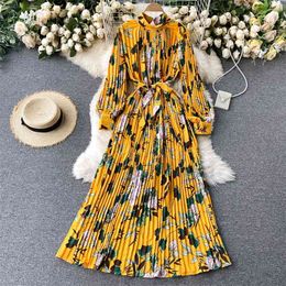 Spring Autumn Retro Print Pleated LongDress Femininity Small Stand-up Collar Puff Sleeve Slim Holiday Dress C293 210506