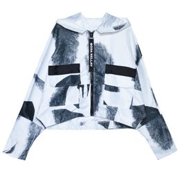 Women Outwear Waterproof Windbreaker Rain Jacket Hooded Bat Sleeved Long Sleeve Grey White Print Pocket C0013 210514