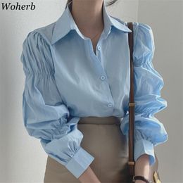 Spring Korean Fashion Women Shirts Solid Puff Sleeve Ins Retro Female Tops Loose All-match Turn-down Collar Blouses 210519