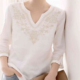 Arrival Summer Women Half Sleeve V-neck T-shirt High Quality Embroidery Cotton Linen Vintage Tee Shirt Femme White Tops M27 210512