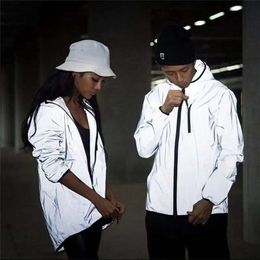 Light-reflecting Cycling Jacket windbreaker casual hip hop Hooded techwear Noctilucent Streetwear men's Reflective coats Unisex 211214