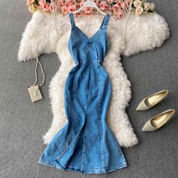 Fashion high street slim V-neck suspender dress female summer casual denim long vintage fishtail 210420