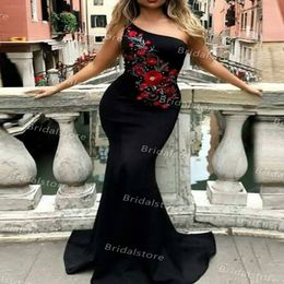 Sexy Embroidery Black Evening Dress 2021 Elegant One Shoulder Long Mermaid Prom Dresses Slim Satin African Formal Women Party Gowns robes de soirée