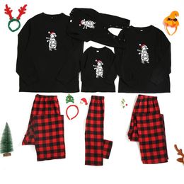 Christmas Suit Family Clothing Kids Mommy and Me Clothes Mother Daughter Father Baby Matching Outfits 210429