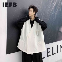 IEFB Spring Solid Colour Metal Pendant Side Slit Double Breasted Loose Men's Vest Oversized Waistcoat For Male 9Y5300 210524