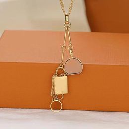 2022 9 styles Necklaces Jewellery 316L Titanium Steel 18K Rose Gold Plated Necklace Silver Normal size Necklace Pendant