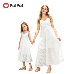 Summer Fluffy Matching Long Dresses for Mommy and Me Outfits Sleeveless Suspender 210528