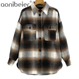 Checked Blouses Spring Autumn Thick Casual Women Plaid Shirt Turn Down Collar Long Sleeve Loose Button Tops 210604
