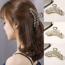 Lady Large Hair Claw Clamp Pearl Rhinestone Metal Clip Alloy Hair Clips Retro Women Barrettes Hairpin Hair Accessory